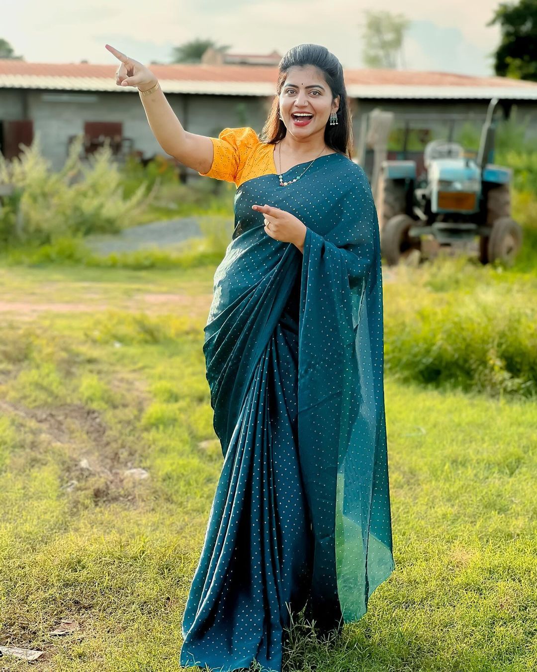 Hyderabad TV Actress Shiva Jyothi in Green Saree1